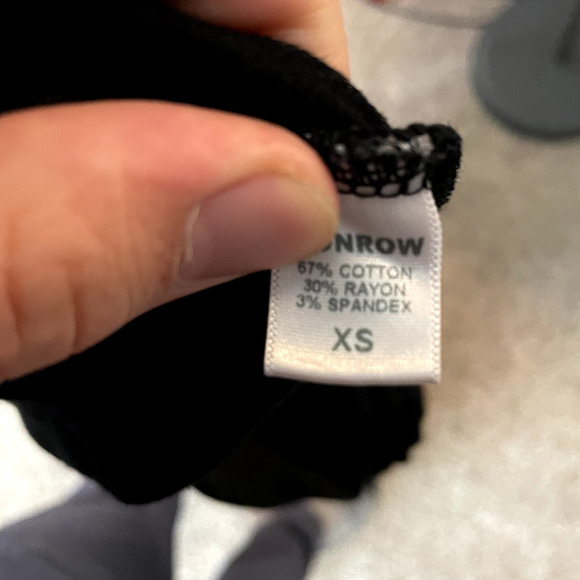 MONROW Layered Printed Soft Sweatshirt in Black & White Size XS - Picture 15 of 16